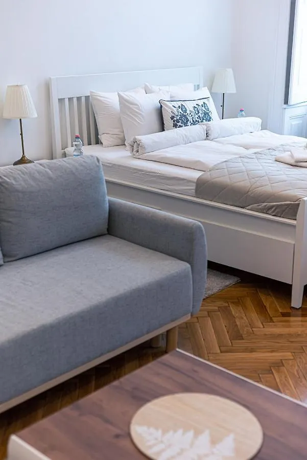 Joy Apartments On Kiraly Street Boedapest